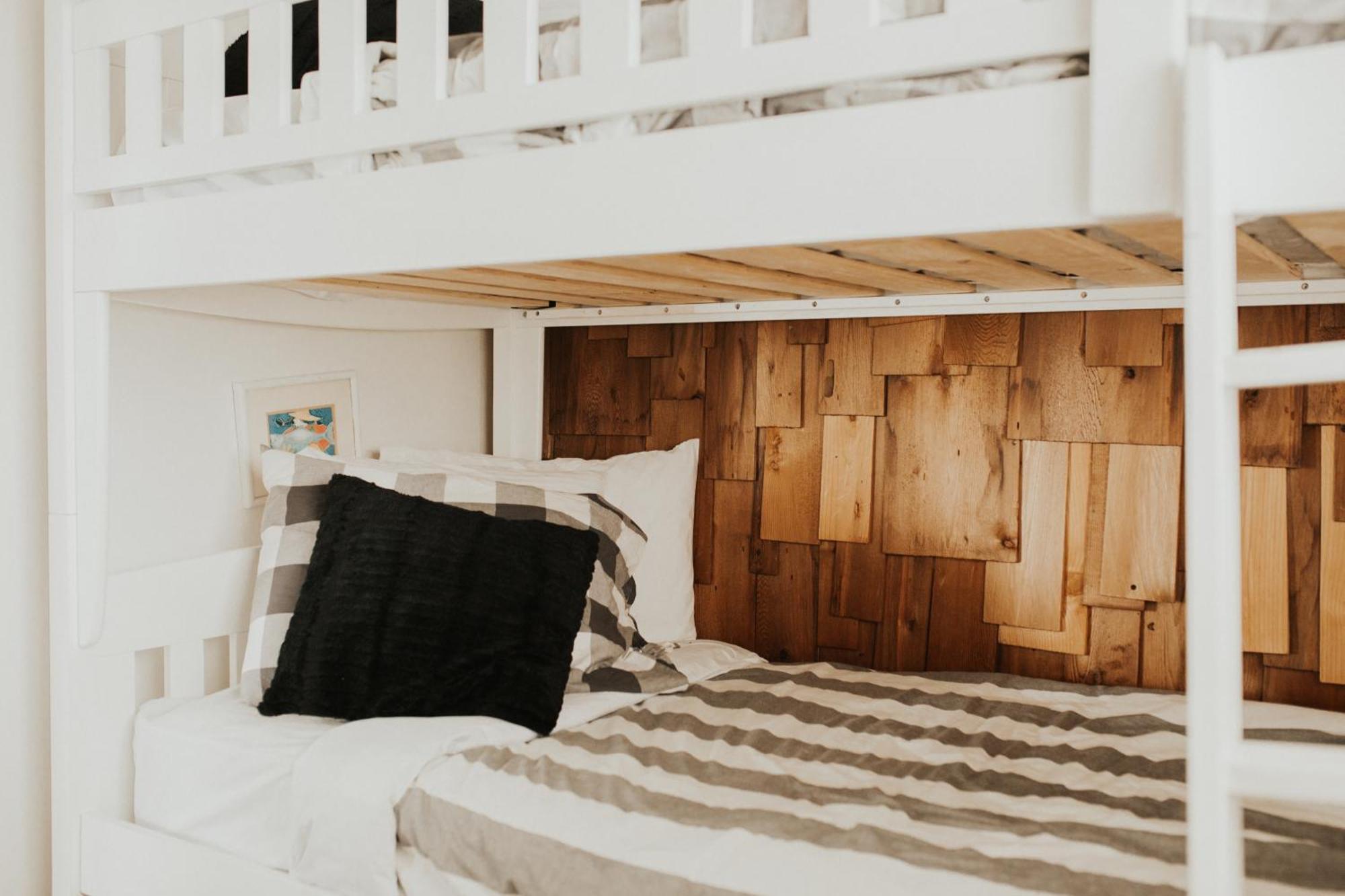 Inn At Nye Beach Newport Room photo